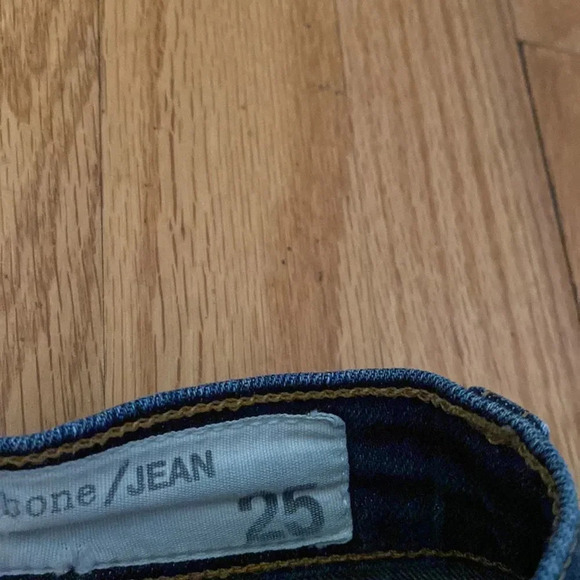 Rag & Bone Justine skinny dark wash waist 25 inseam is 30 great condition - Picture 3 of 7